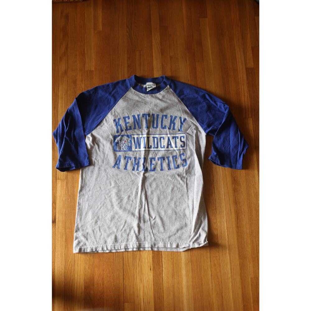 VINTAGE 80s UK University of Kentucky Wildcats Blue and Gray Baseball Raglan Tee